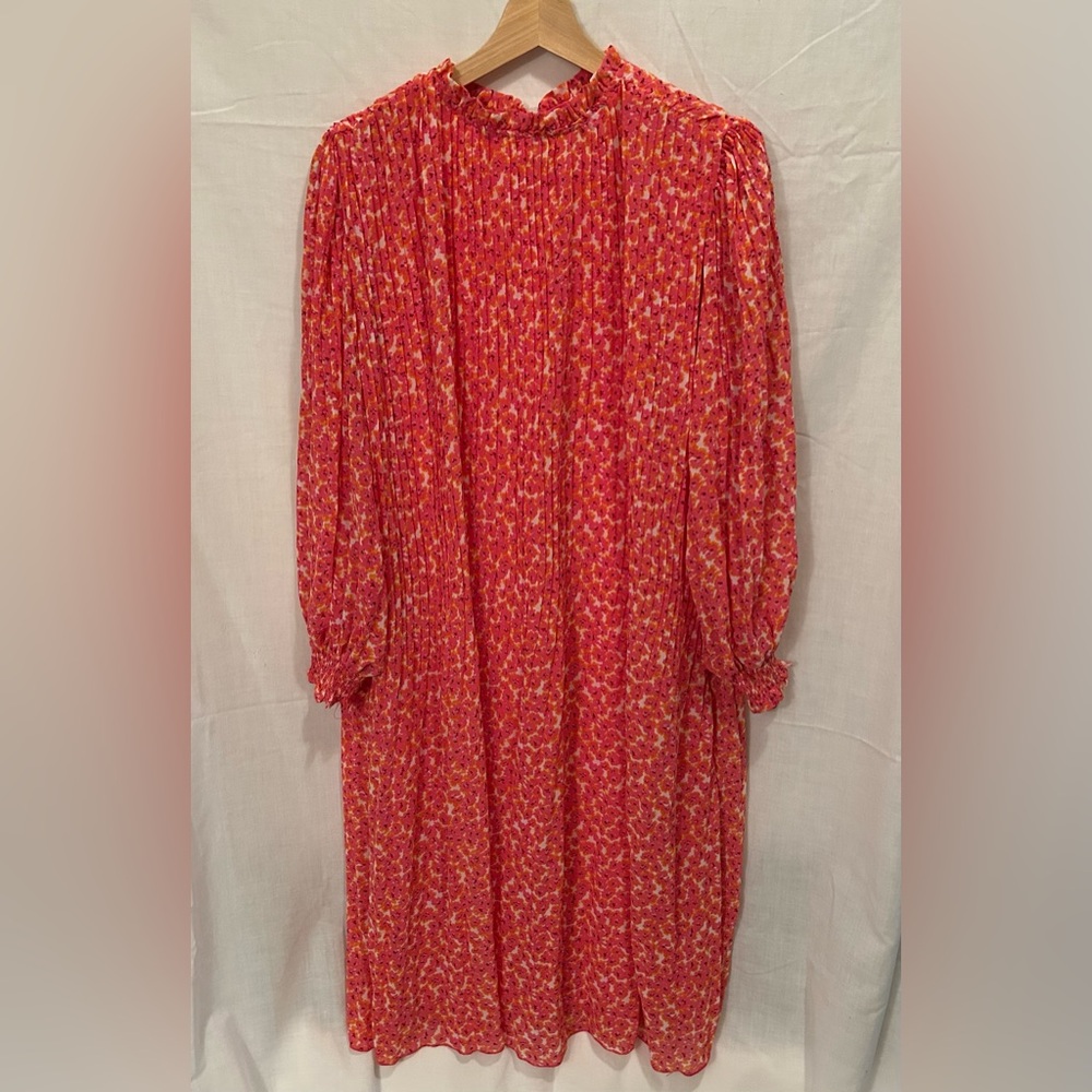 Bright Red Floral Long-Sleeve Midi Dress with Smocked Cuffs